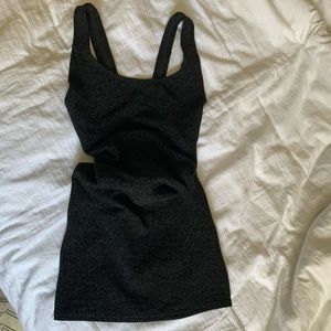 Black bodycon dress